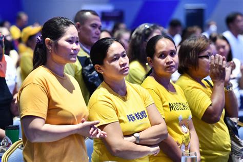 Province, Bacolod celebrate Overseas Filipino Migrant Fair.
